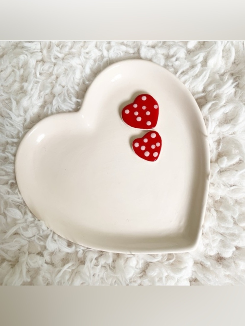 White Heart Jewelry Holder with Red Polka Dot Heart Decor Accent 6x7 inches